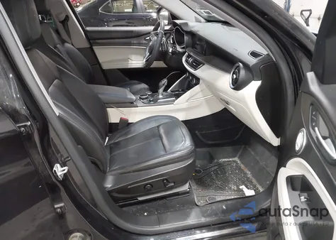 2019 Alfa Romeo Stelvio Ti Awd z USA, uszkodzony, nr VIN ZASPAKBN3K7C57347